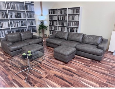 New Livorno Sofa Loveseat and 2 Ottomans Reduced 65%
