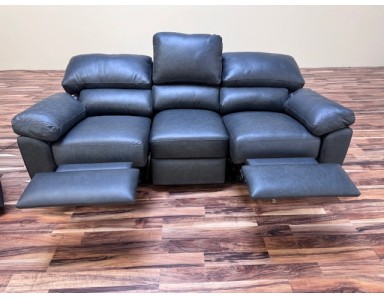 New Chili Power Reclining Sofa Reduced 70%